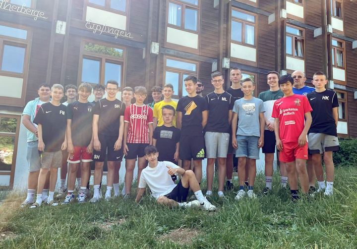 C-Jugend an der Jugendhergberge Erpfingen