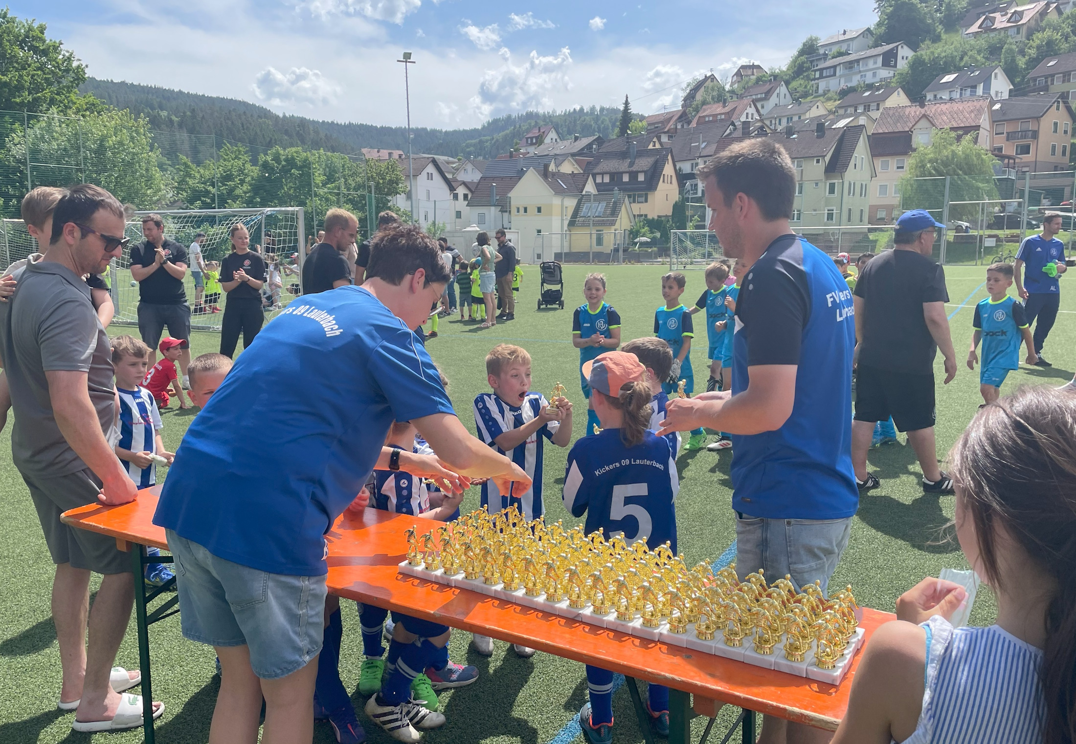 Kinderspieltag anlsslich der Sportheimeinweihung