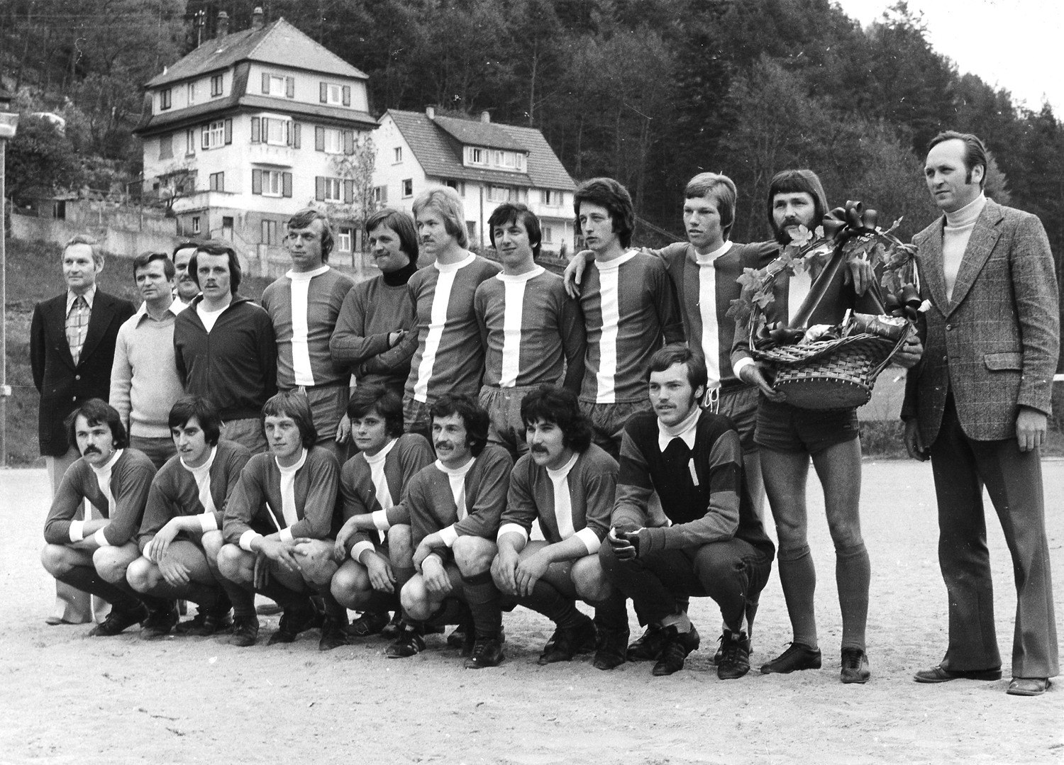 Die Lauterbacher Meistermannschaft 1974/75 in der B-Klasse